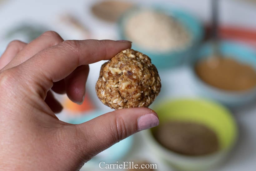 Peanut Butter, Honey & Connamon Energy Balls