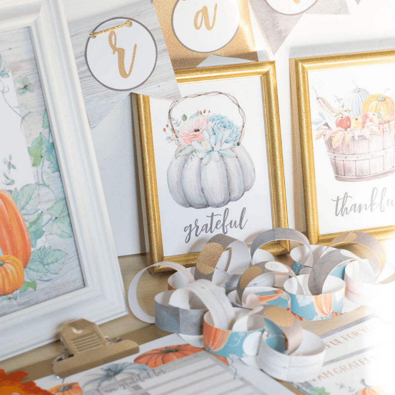 Printable Thanksgiving Decorations and Countdown Kit
